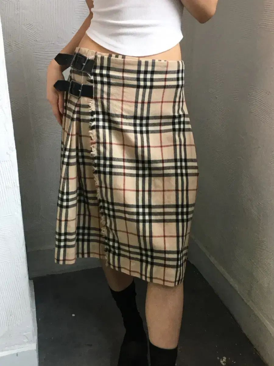 Burberry BURBERRY バーバリー ノヴァチェック ウール ベルト付き ラップ スカート