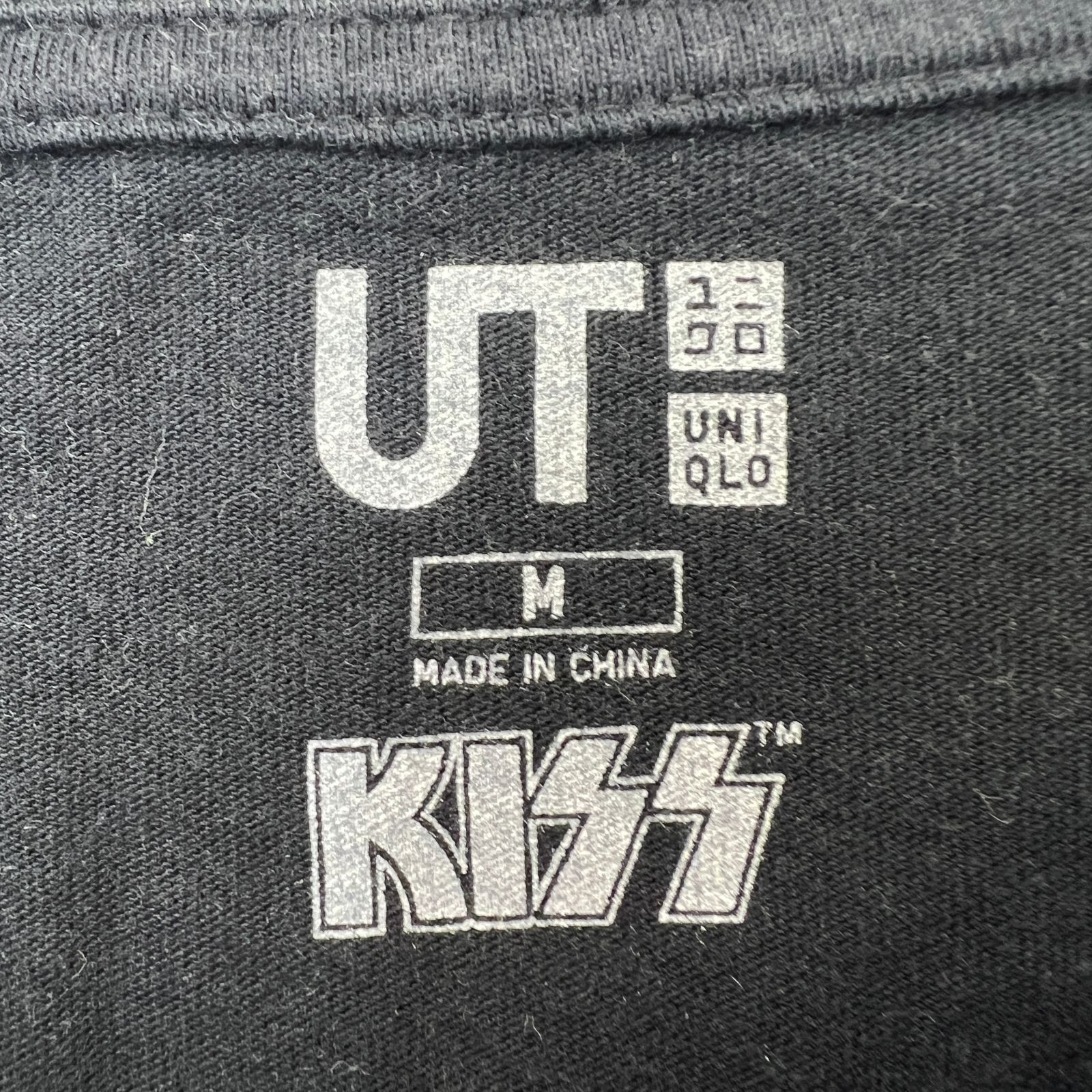 ユニクロ UT × KISS キッス ブラック 胸ロゴ Tシャツ 半袖 【 胸に 