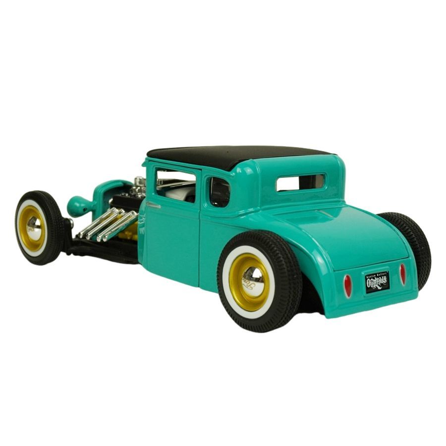 新品 1/24 箱入り ミニカー MAISTO 1:24 1929 FORD MODEL A OUTLAWS