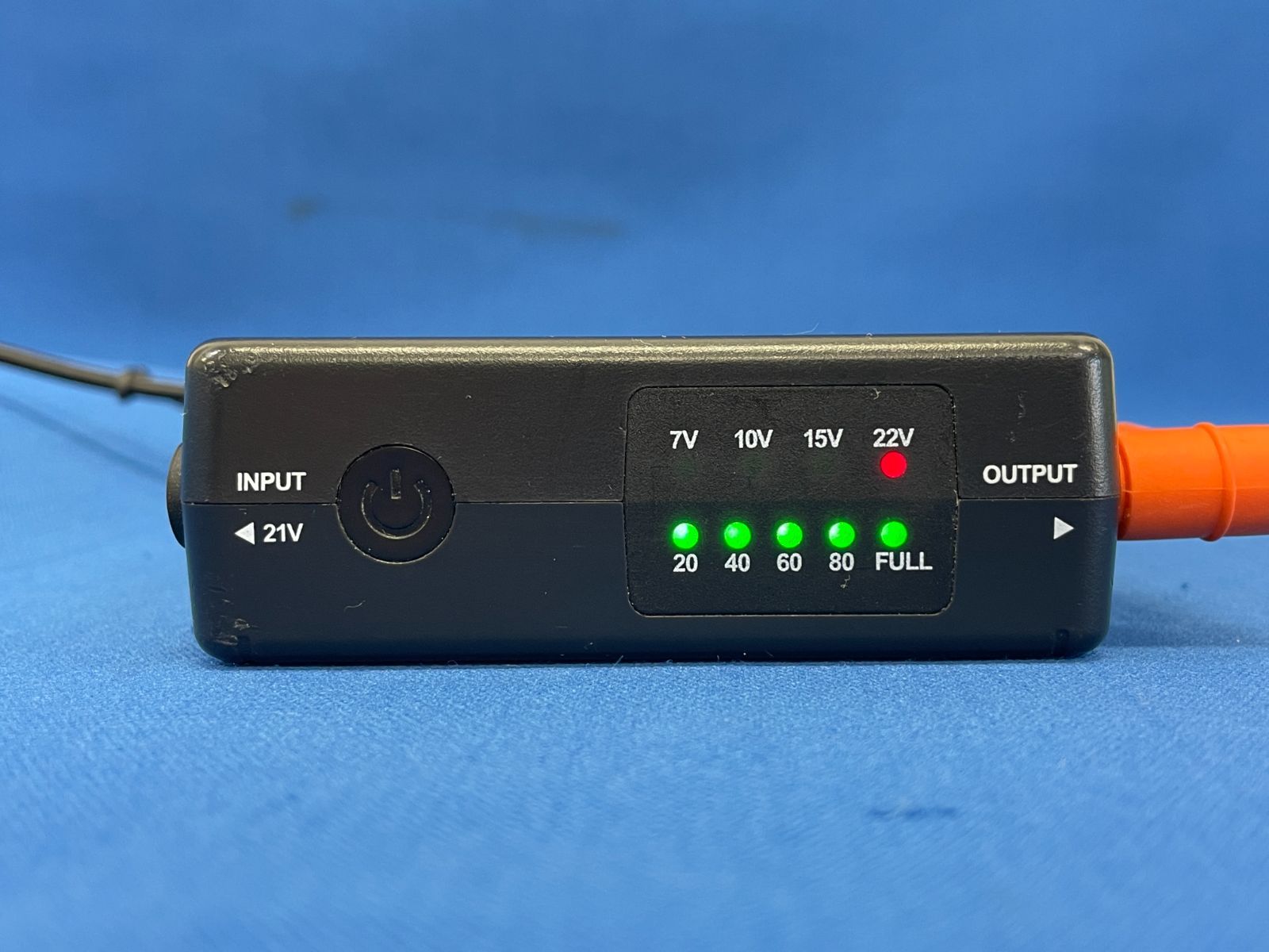 AC08-22V