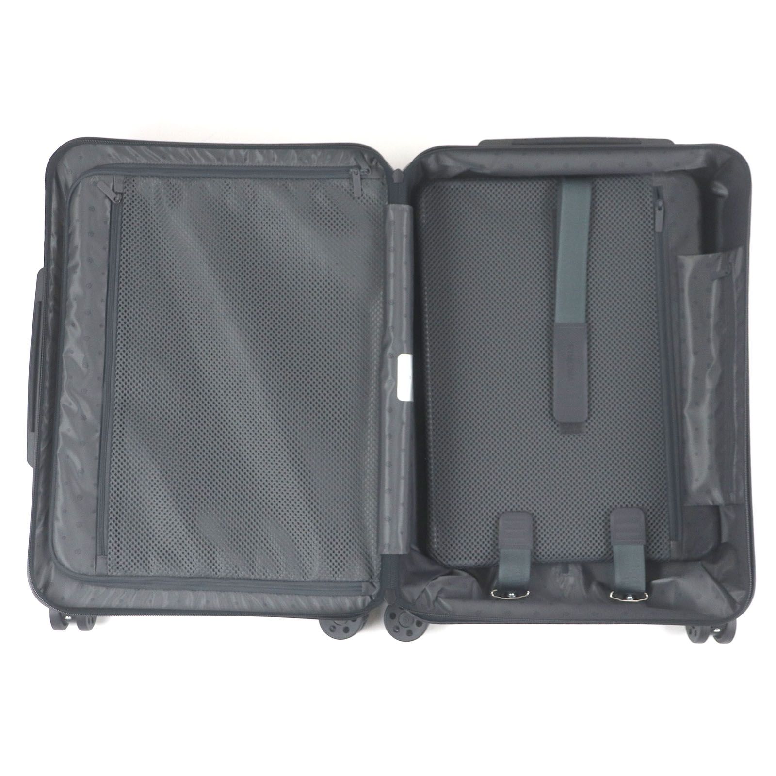 未使用品□RIMOWA リモワ 832.53.63.1 エッセンシャル