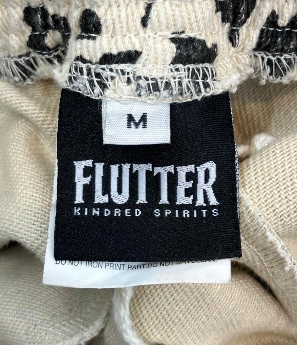 M M