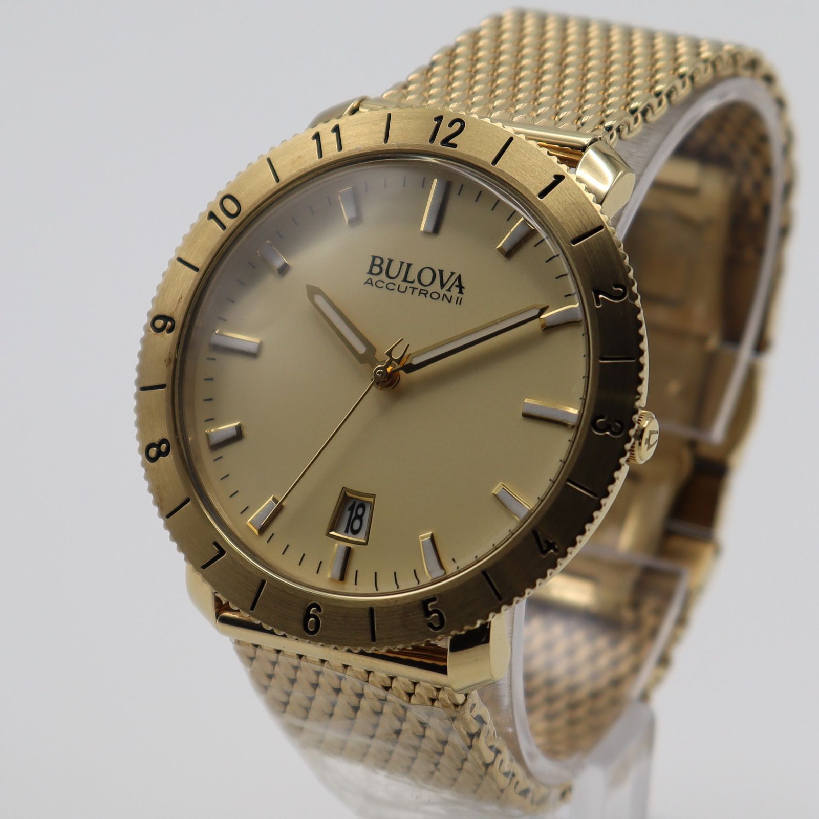 電池新品 BULOVA ACCUTRONⅡ ブローバ アキュトロン２ クォーツ ゴールドカラー 6時デイト 純正ブレス 箱付き メンズ腕時計 -  メルカリ