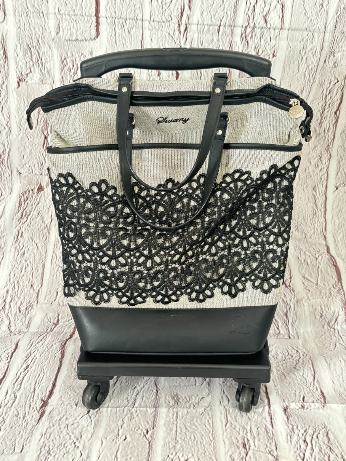SWANYキャリーバック　近沢レース　花柄刺繍 SWANY（キャリーバック） スワニー SWANY キャリーバッグ 近沢