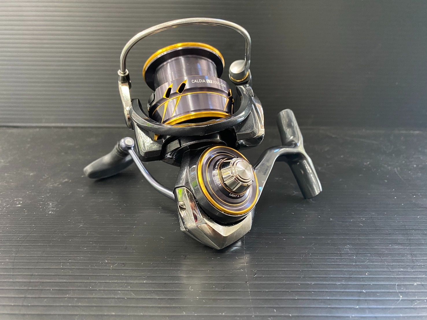 ダイワ 21 カルディア LT3000-CXH DAIWA スピニングリール (02
