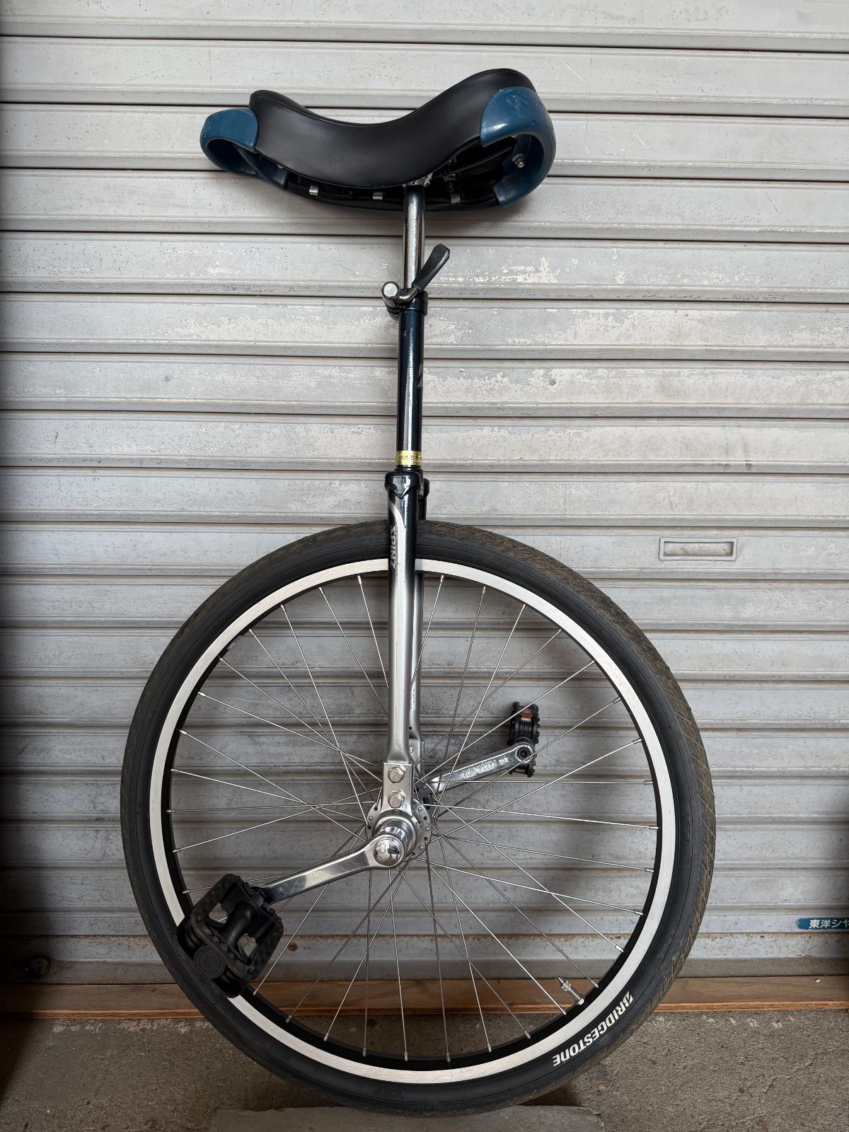 ブリジストン 一輪車 20インチ BLIDGISTONE ヨドバシ.com - ブリヂストン BRIDGESTONE 一輪車 スケアクロウ