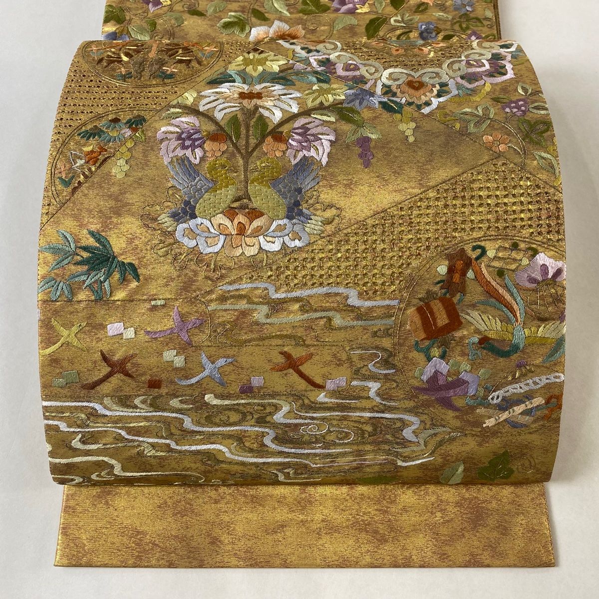 特別オファー 逸品 美品 袋帯 華文 【中古 正絹 六通 金色 金糸 刺繍 宝尽くし 着物・浴衣