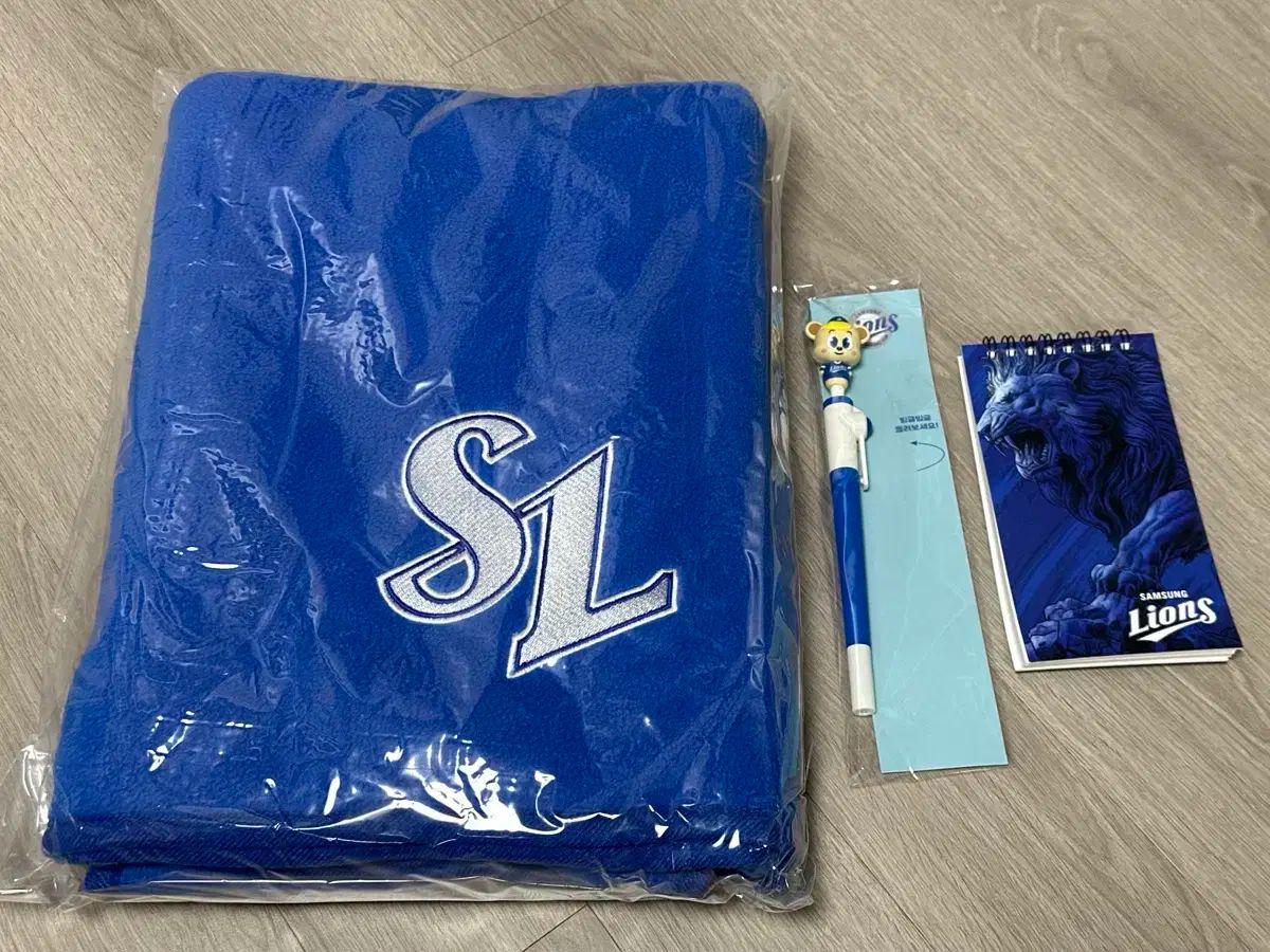 最短当日配送。 SAMSUNG LIONS₍ライオンズ 最多観衆 Tシャツ 110