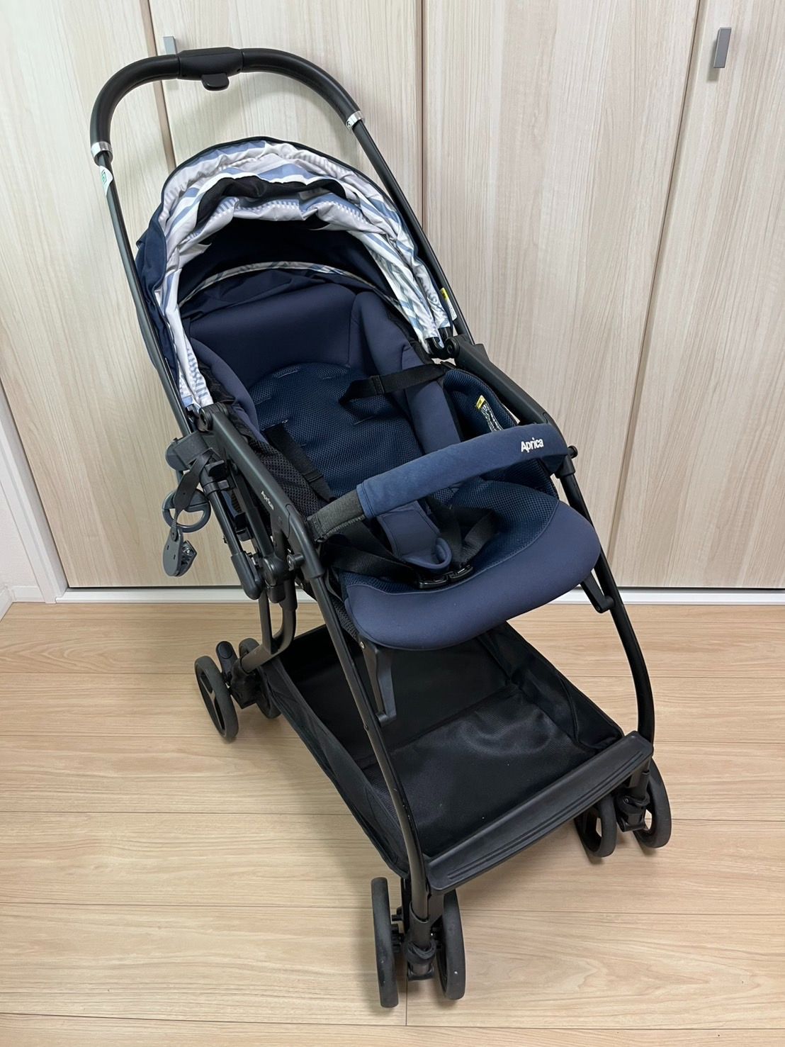 Aprica アップリカ A型ベビーカー ルンルン 1か月~36か月まで 軽量 両対面 オート4輪 ネイビー 2129309