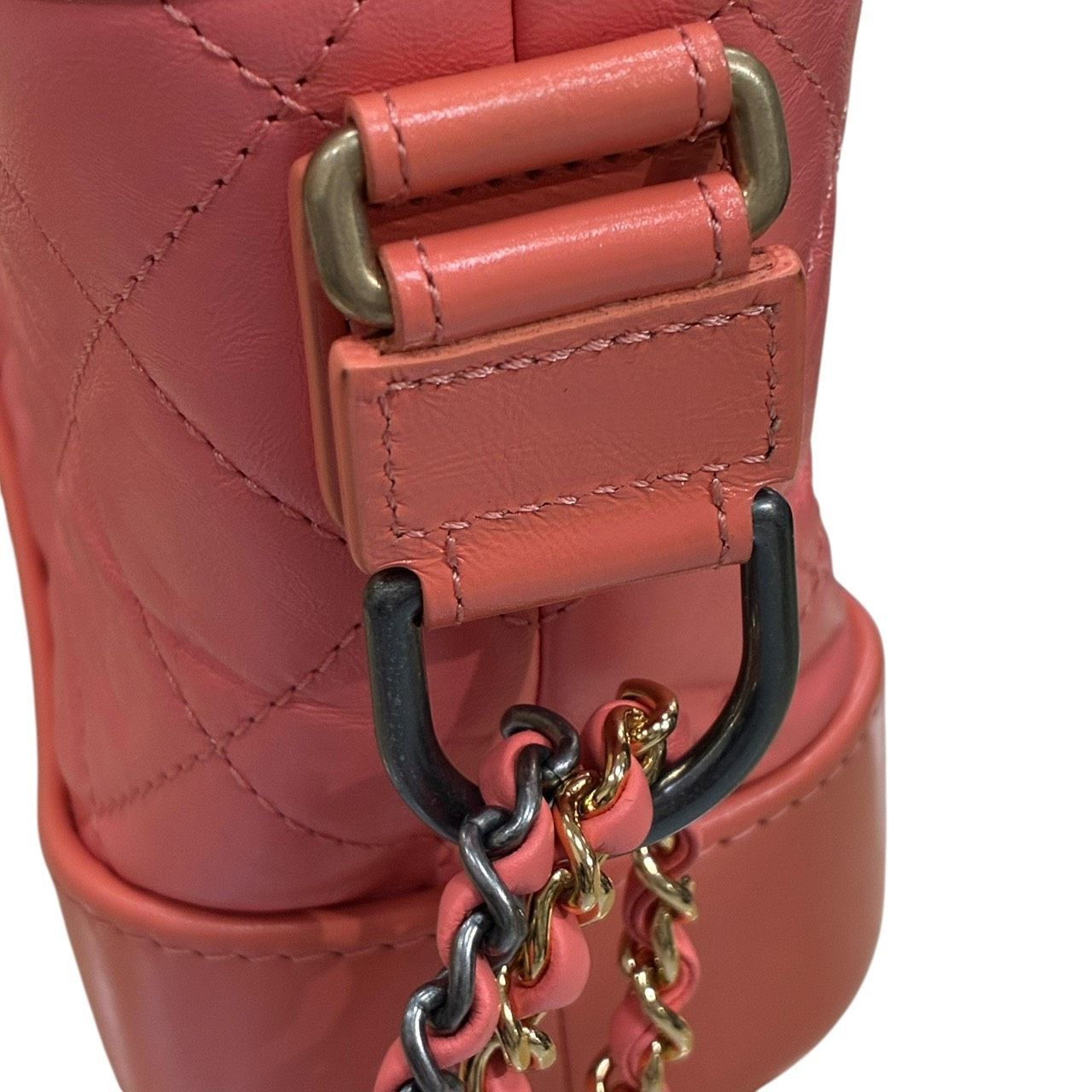 チェーンショルダー