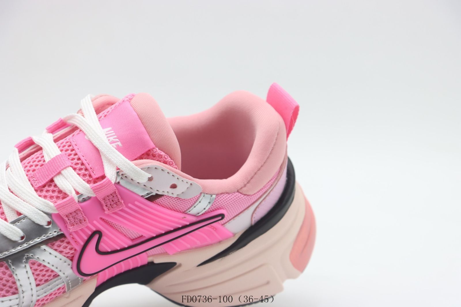 Nike ランニングシューズ