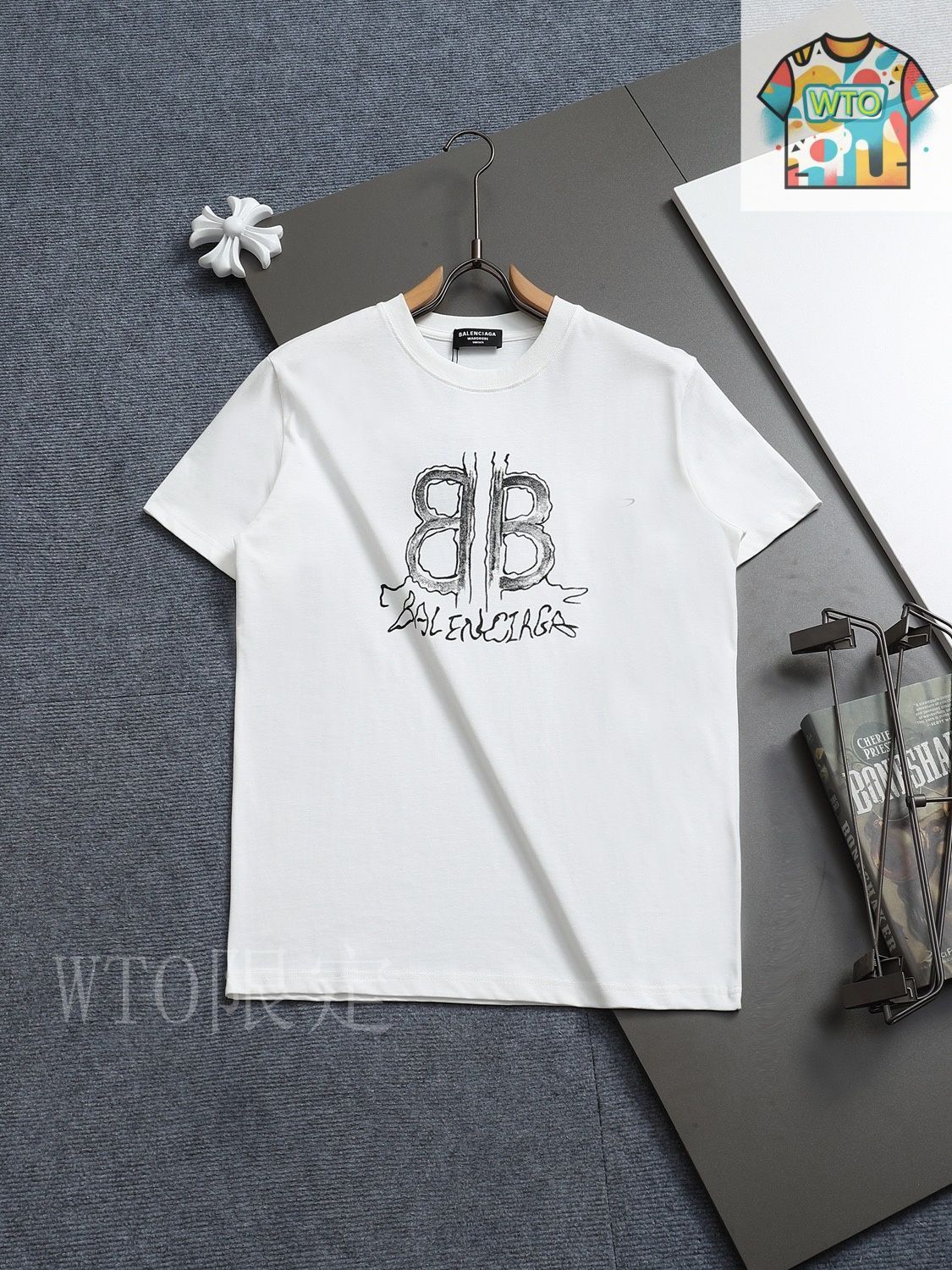 BALENCIAGA ( ◠·◠)ა専用　他の方のご購入はご遠慮ねがいます 今日WTO】Balenciaga バレンシアガ 手描き文字 T シャツ-YE33