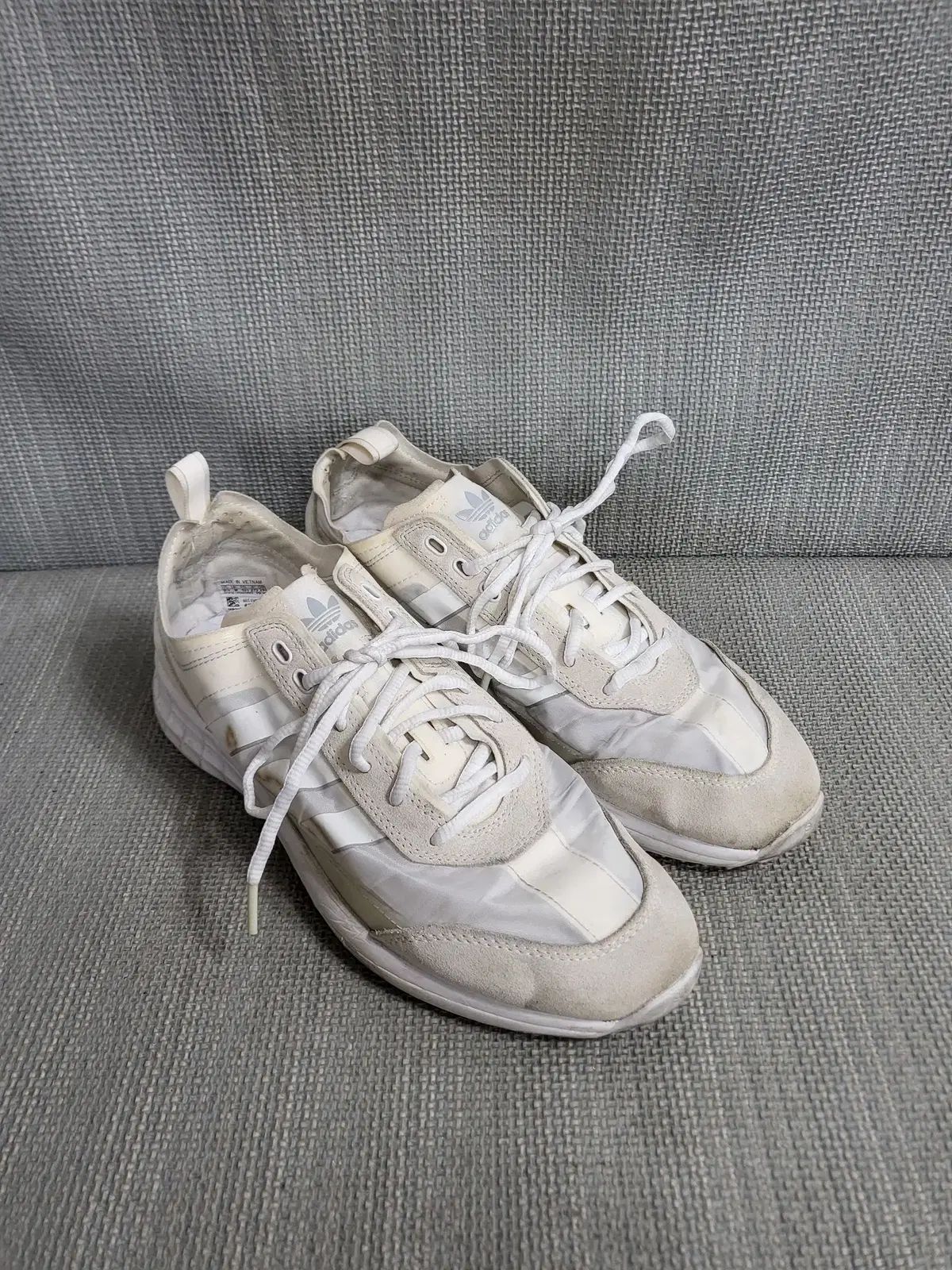 adidas(アディダス) スニーカー 270