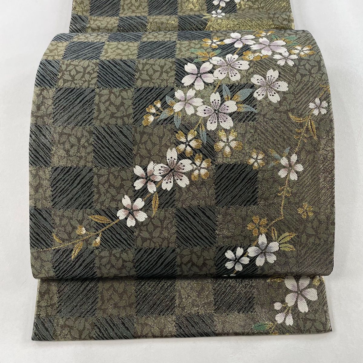 袋帯 美品 秀品 桜 市松模様 金糸 箔 金色 六通 正絹 【中古 袋帯 美品 秀品 桜 市松模様 金糸 箔 金色 六通 正絹 【中古