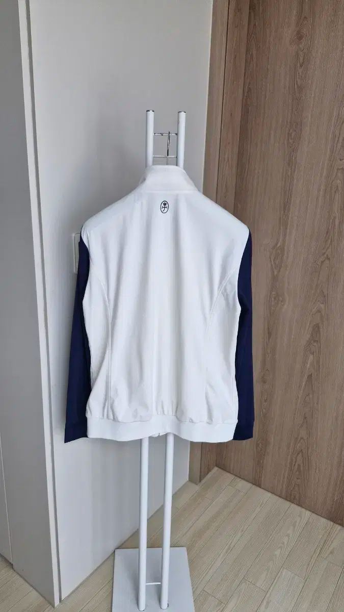 CASTELBAJAC カステルバジャック