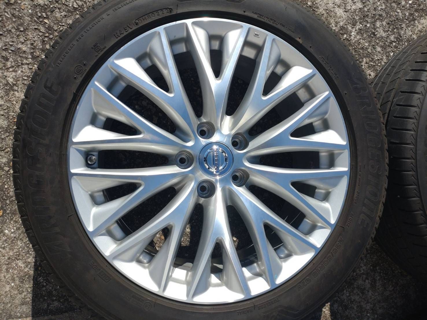 BMW純正★16インチ アルミ ホイール★ 7J +40 PCD120 5H タイヤ付 4本【H18 BMW3 VR20 T管理57396】1 BMW純正 1シリーズ F20○16×7J +40 5H PCD120 中古ホイール4