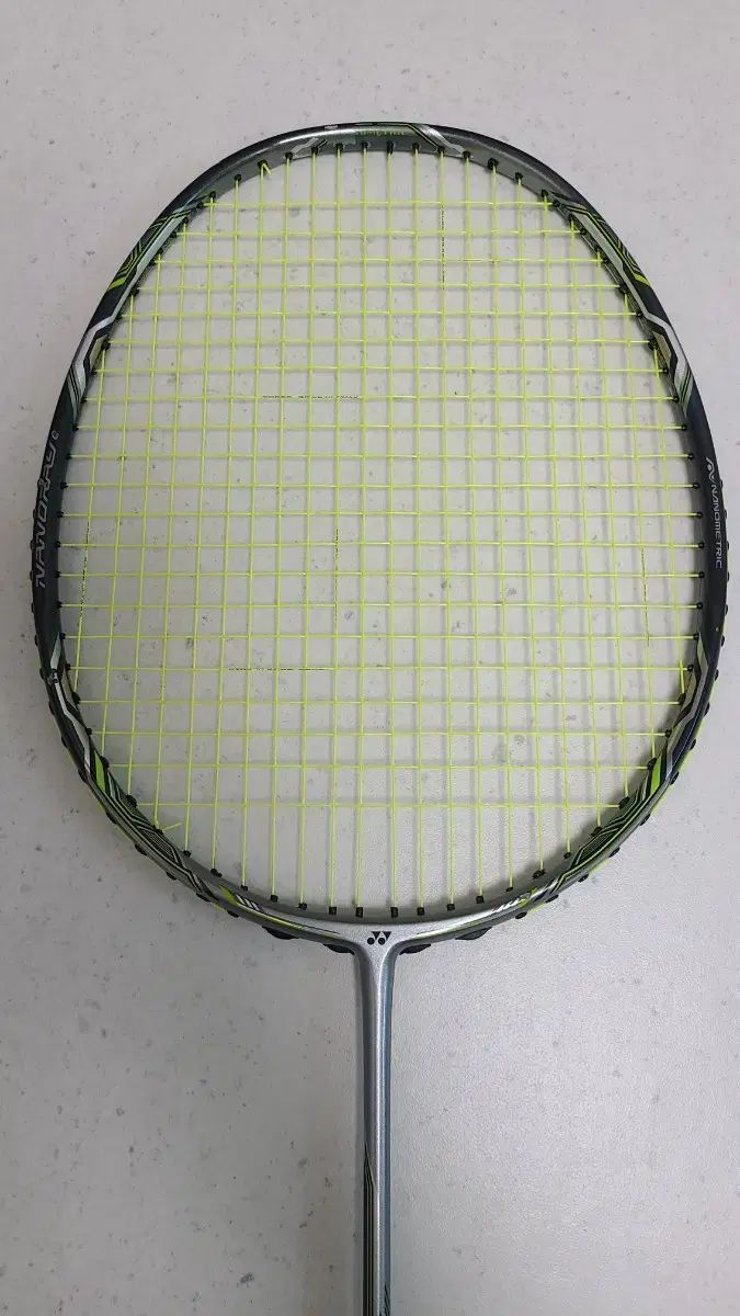 NANORAY 900 バドミントンラケット廃盤　YONEX nr900-524-1.jpg