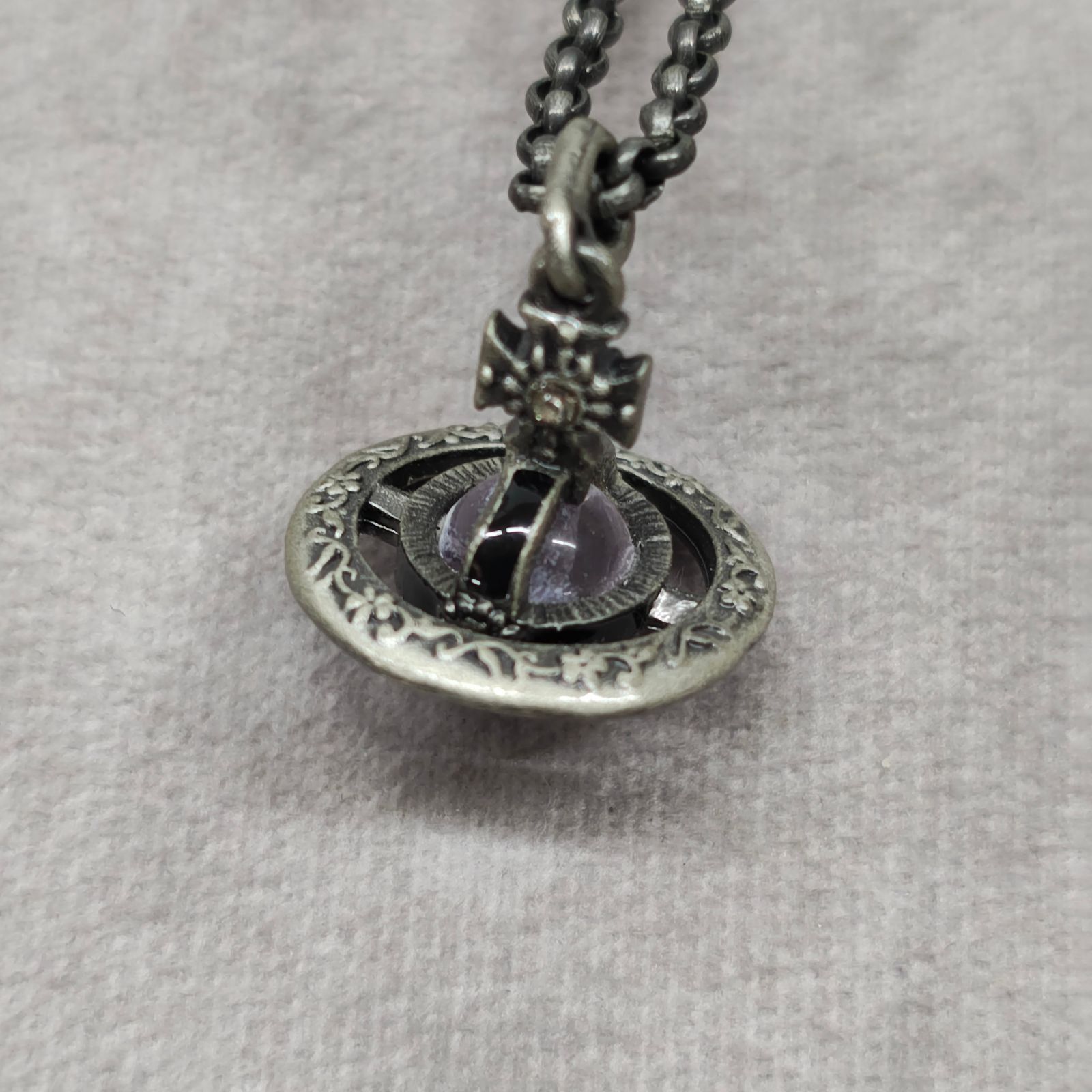 ヴィヴィアン ネックレス　アメジストオーブ　スモール ヴィヴィアン ネックレス アメジストオーブ スモール Vivienne