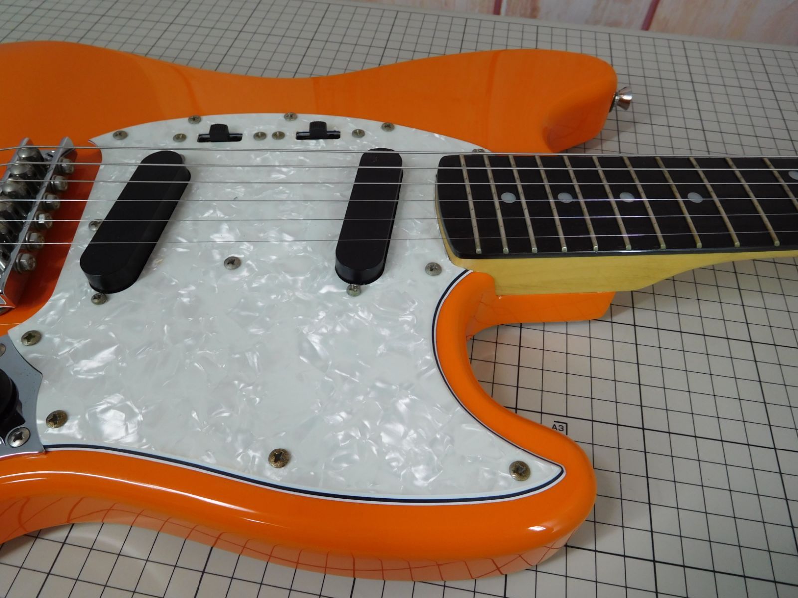 美品　PhotoGenic　ムスタングタイプ　フォトジェニック　オレンジ エレキギター Photogenic MUSTANG ムスタングタイプ マッチング