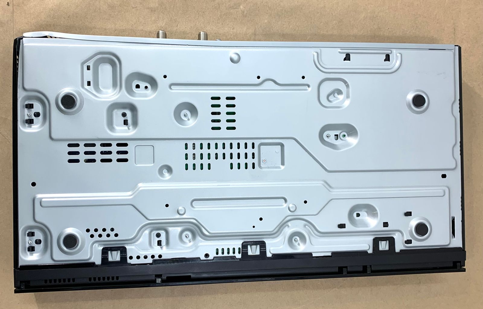 割引 【訳あり品】 シャープ AQUOS 4K DVDレコーダー 4B-C10DW3 Amazon