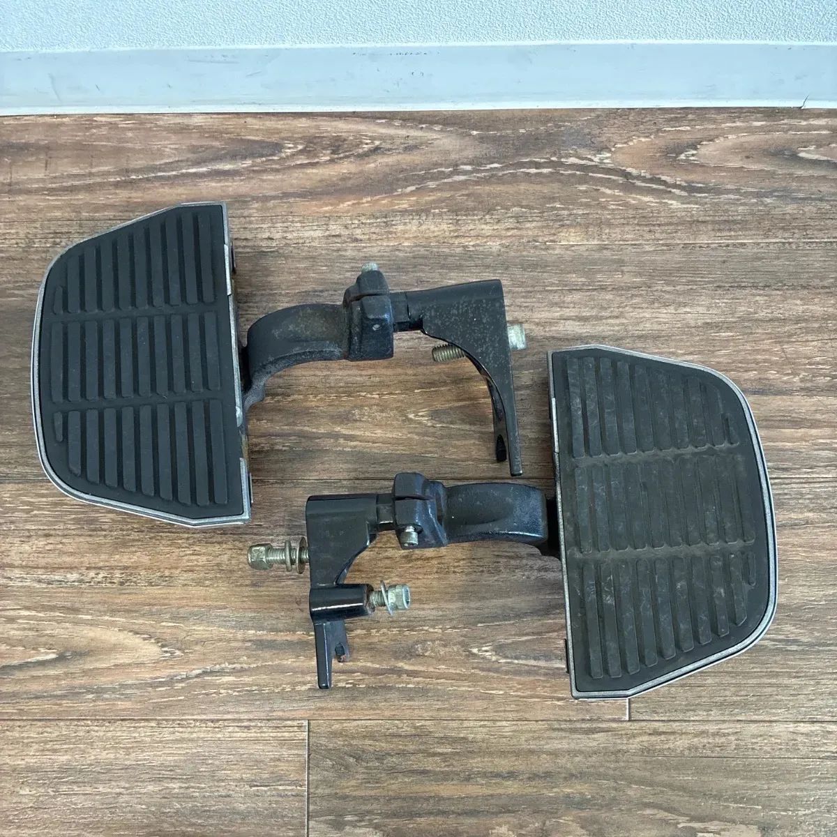 NO.135 ハーレー パッセンジャーフットボード