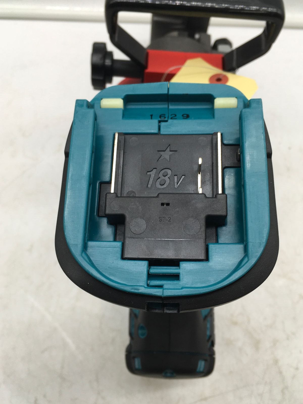 バッテリー 充電器