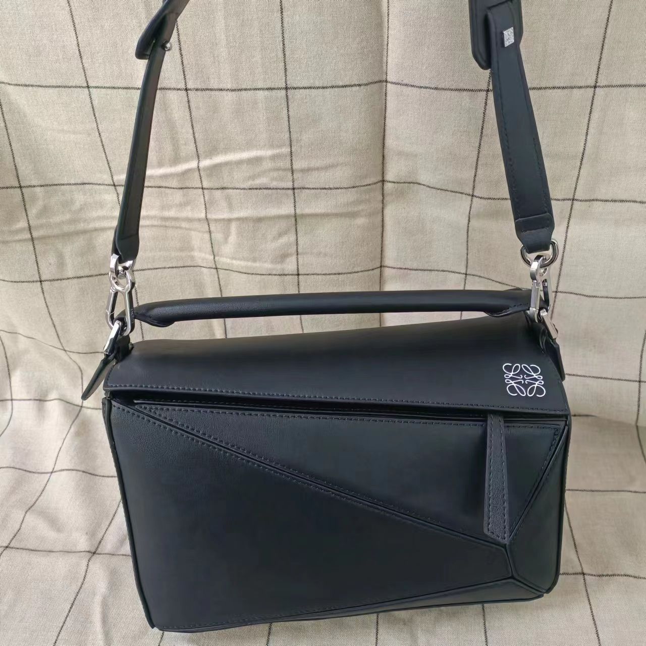 極美品 LOEWE ロエベ パズル バムバッグ ラージ - メルカリ 