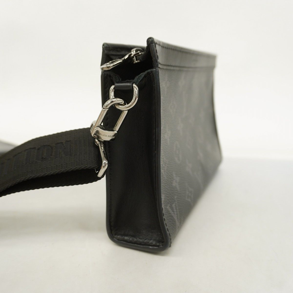 5id4671 ルイヴィトン ショルダーバッグ モノグラム エクリプス ガストンウェアラブルウォレット M81124 ブラック メンズ