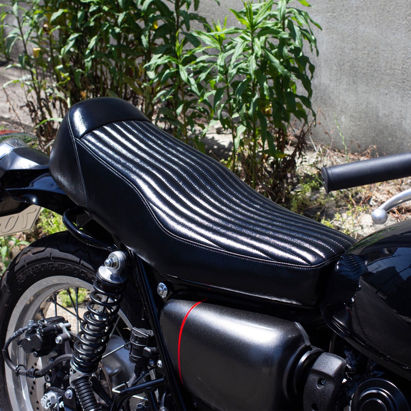 W650/400/800用 薄型ベーツタイプ TTシート ブラウン×ブラック MOTOR 