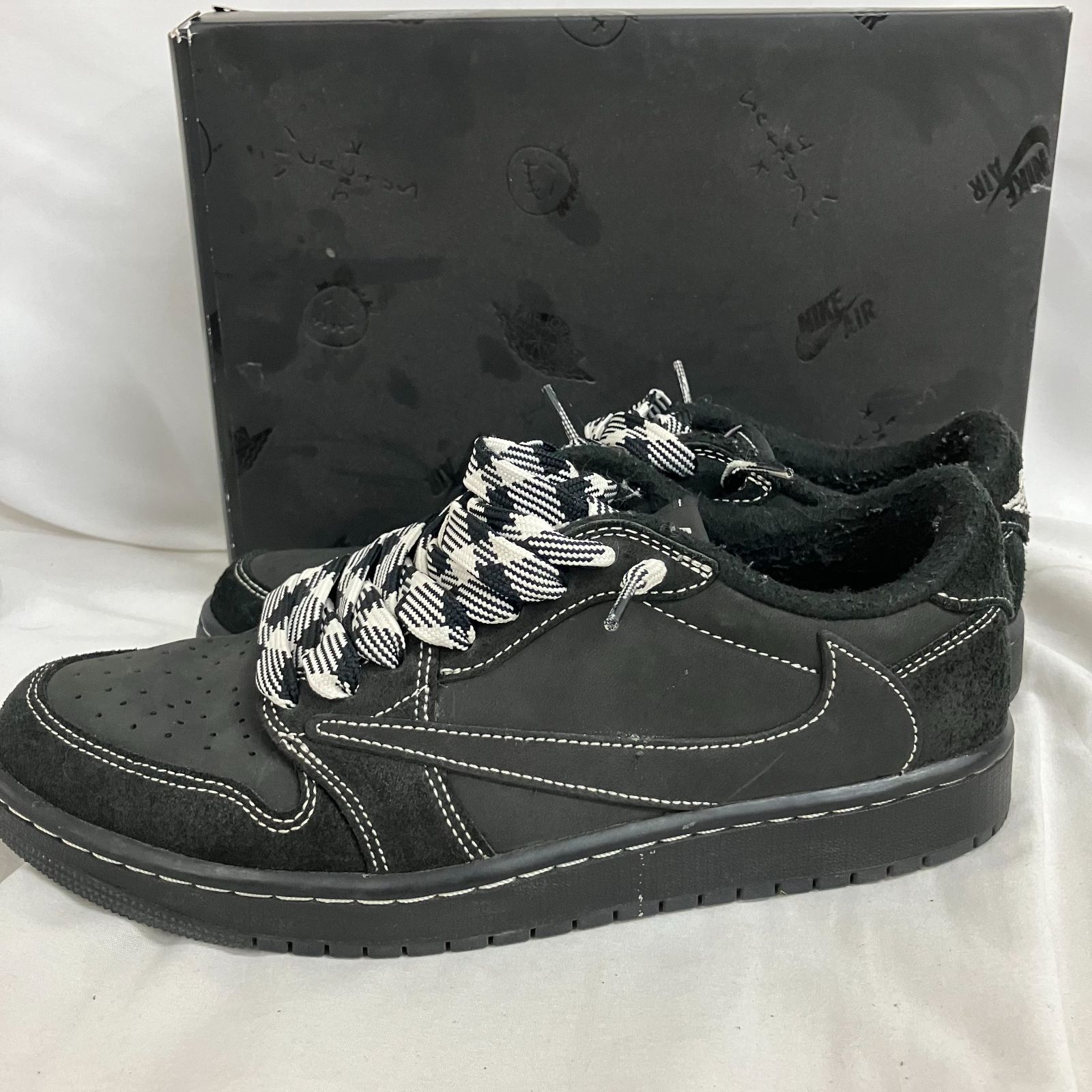 Travis Scott × Nike Air Jordan 1 Low OG SP Black Phantom