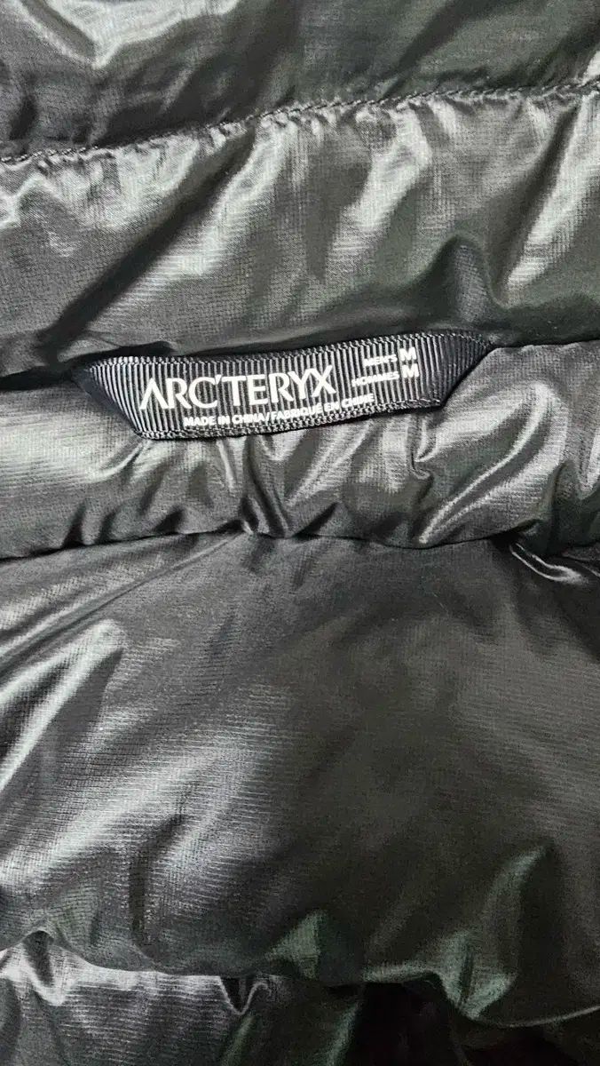 ARC TERYX アークテリクス ブラック ダウン ジャケット TACTICAL タクティカル