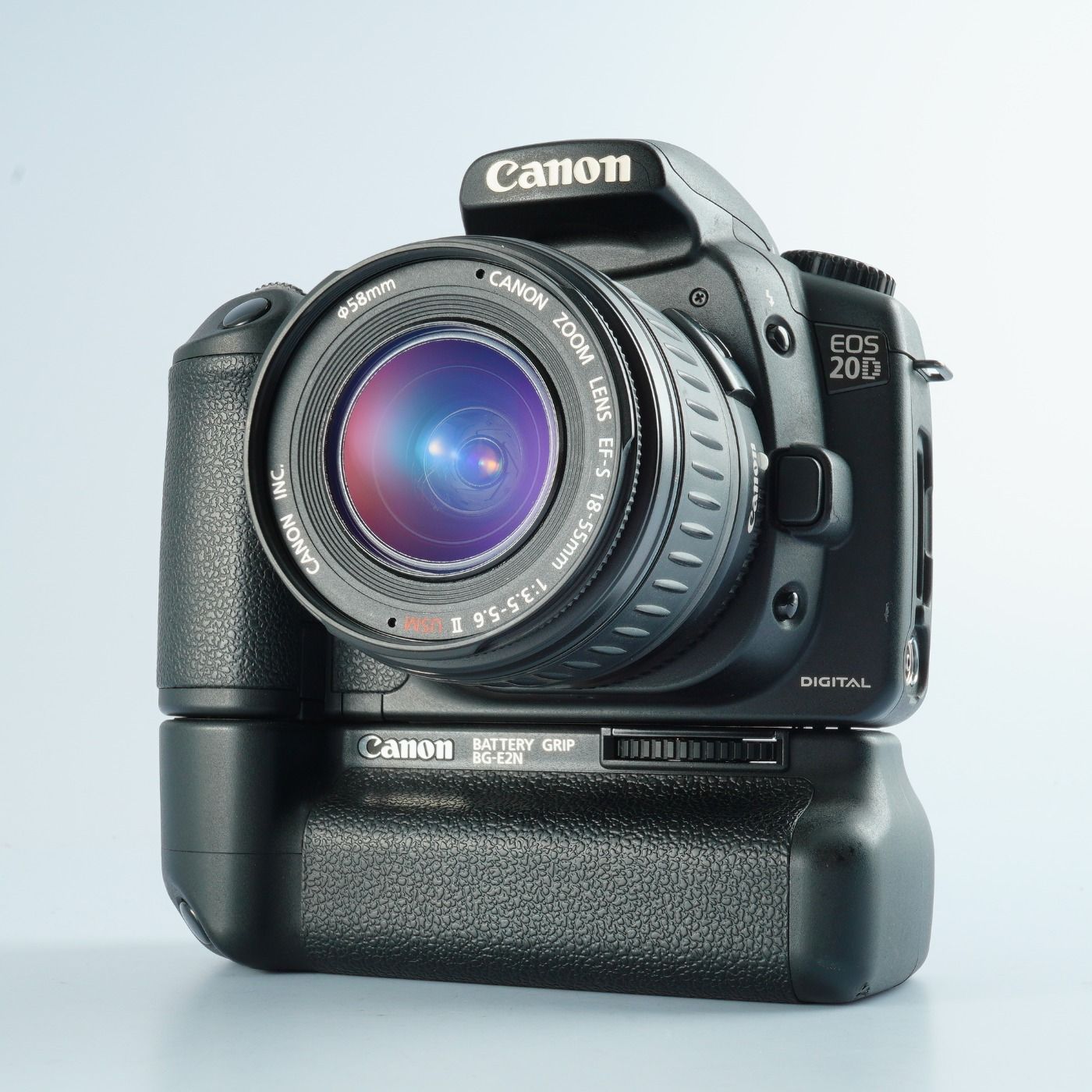 Canon キヤノン EOS 20D + EF-S 18-55mm F/3.5-5.6Ⅱ USM + BG-E2N + CF 1GB デジタル一眼レフカメラ