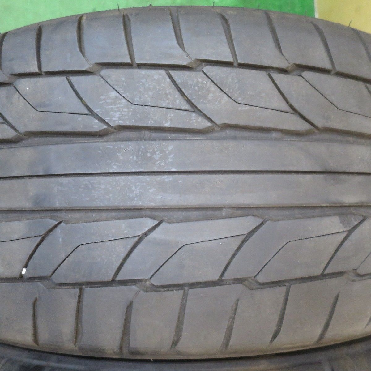 4本価格！22年☆ベンツ 等 MOMO SPIDER 255/35R20 ニットー NT555 G2