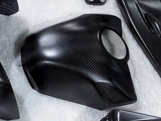YZF-R1 09-14 タンクカバー 受注製造 - メルカリ