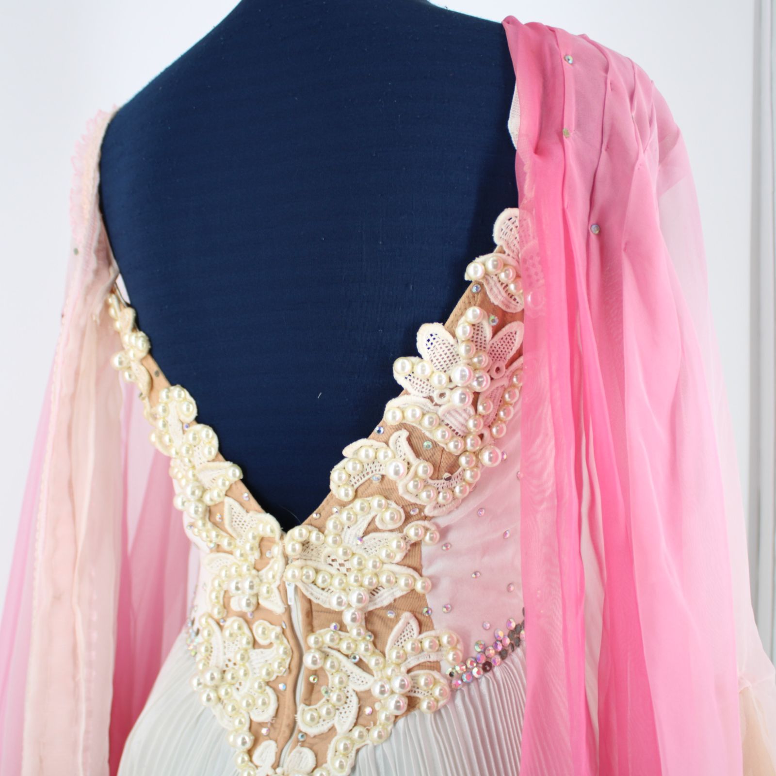 【社交ダンス衣装】ピンク 豪華フリル ワンピース ドレス ラインストーン 花柄 楽天市場】社交ダンスドレス レディース モダンドレス フロート付き