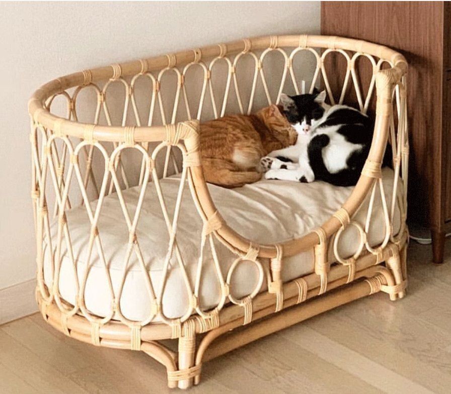 ペットベッド 手作りのラタン編みペットベッド 犬用ソファ 猫ちゃんのプリンセス用ベッド 四季を通じて使える取り外し