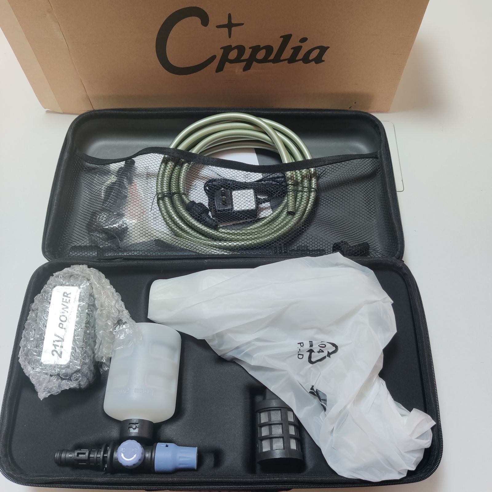 Cpplia 高圧洗浄機 水圧クリーナー 多機能洗車ガン 強力噴射 コードレス式 充電式 大容量バッテリー 軽量 ポーダブル 小型 洗車 外壁 家庭用  キャンプ ベランダ 庭 水やり - メルカリ