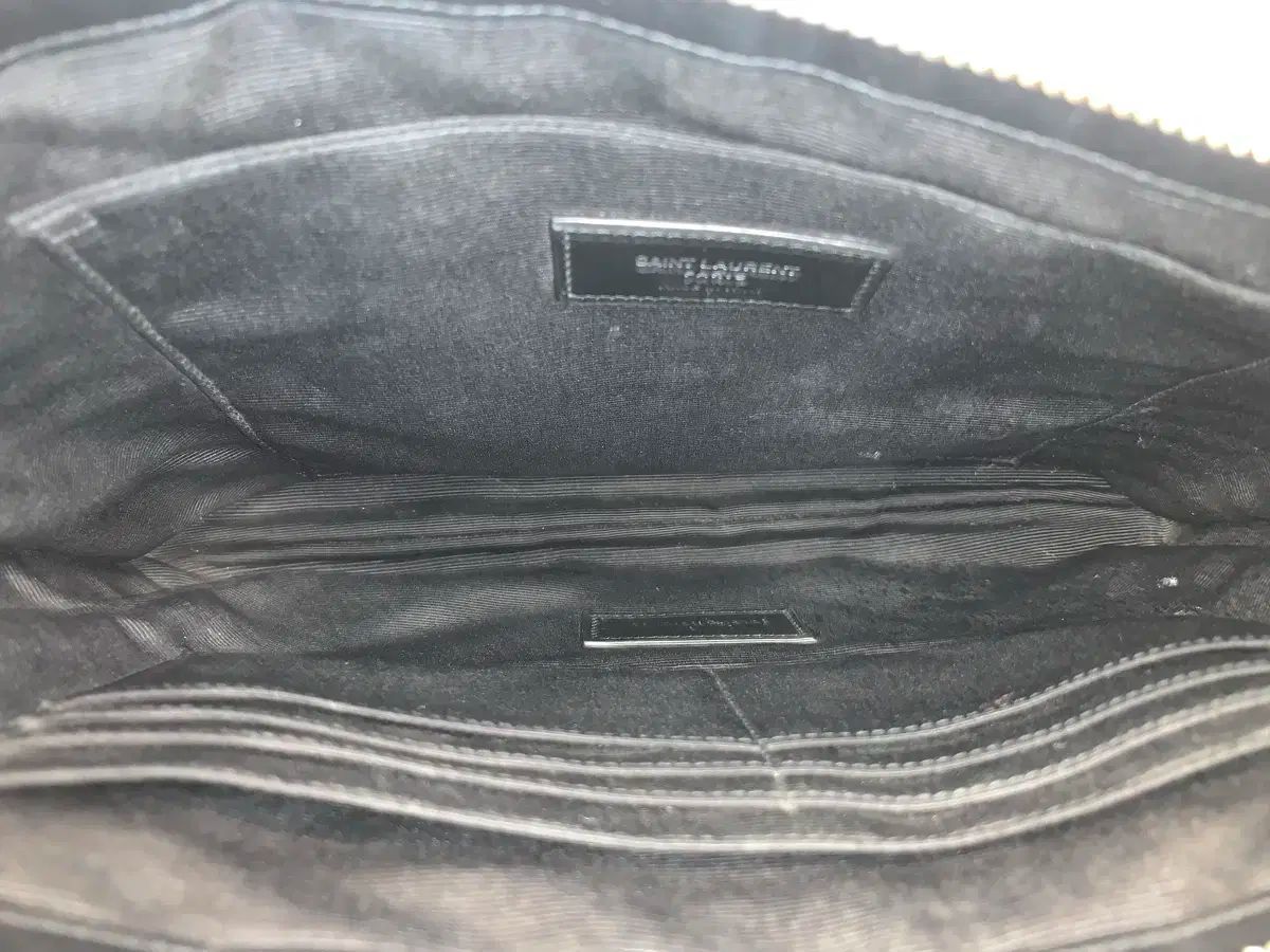 SAINT LAURENT