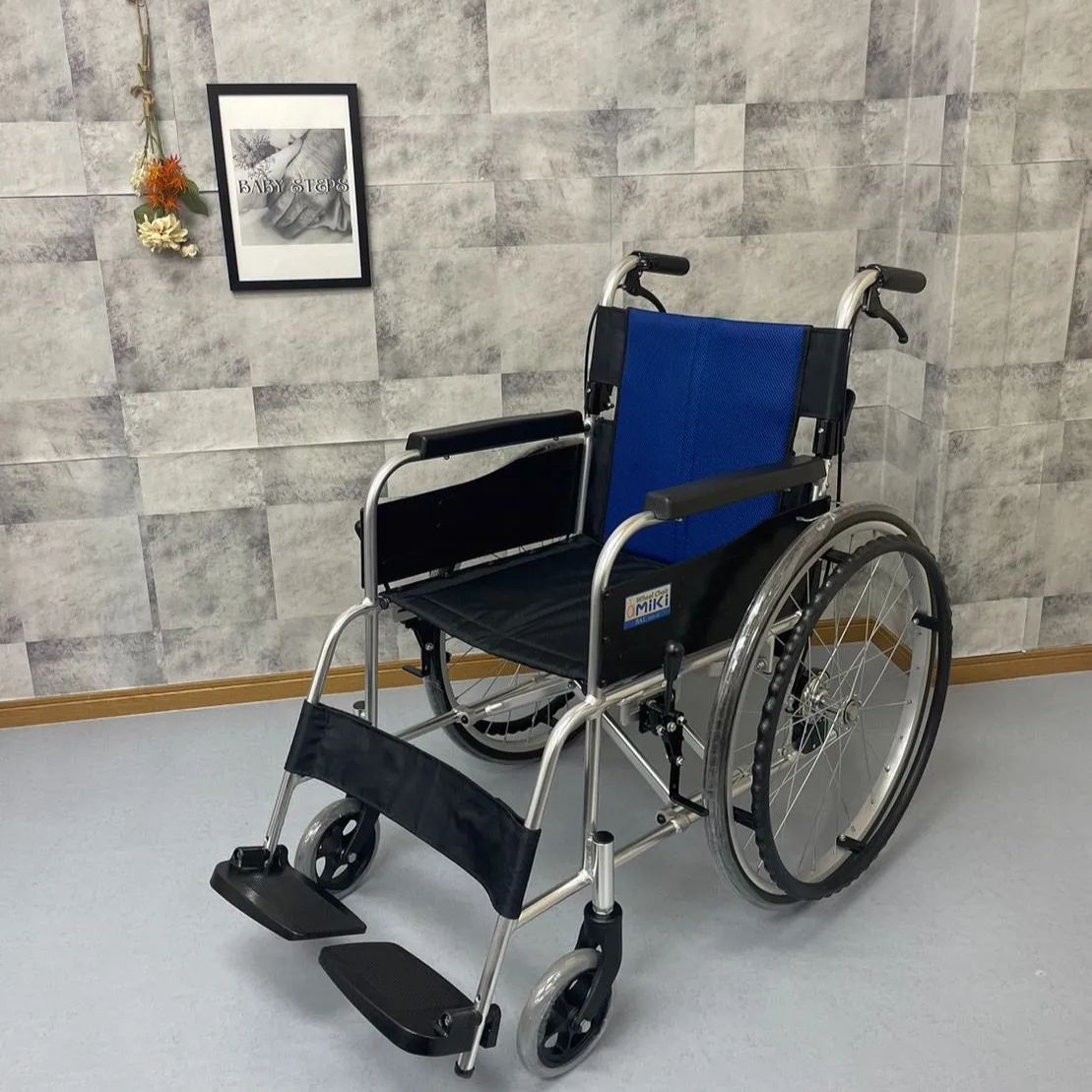 BAL-1 バルシリーズ 自走型 車椅子 シンプルスタンダード ノーパンクタイヤ 中古 介護用品 BAL-1 バルシリーズ 自走型 車椅子 シンプルスタンダード ノーパンク