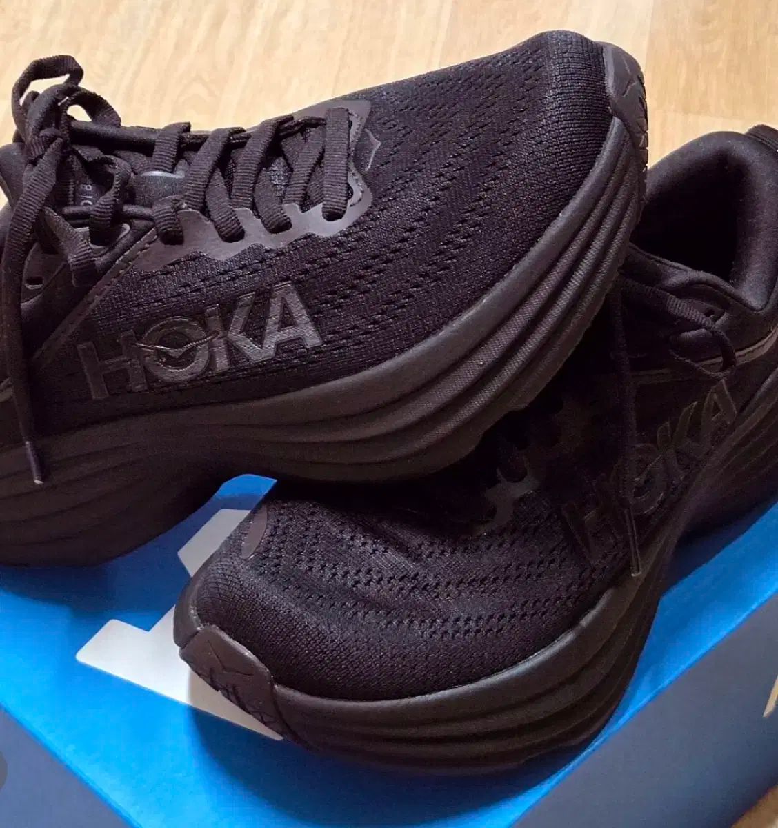 HOKA ウィメンズ Bondi 8 ワイド 245