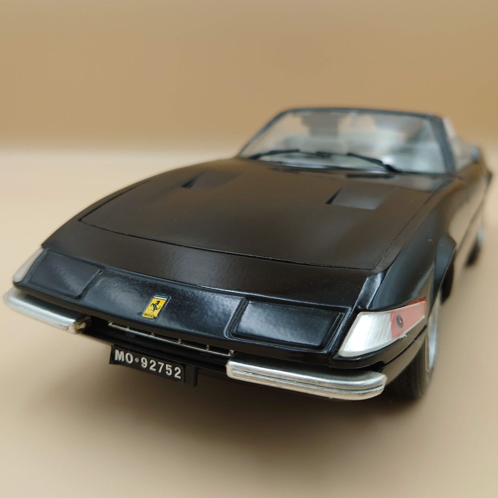 1/18 フェラーリ デイトナ 365GTS 4 CABRIOLET　　8/14 1/18 フェラーリ デイトナ 365GTS 4 CABRIOLET 8/14 - メルカリ