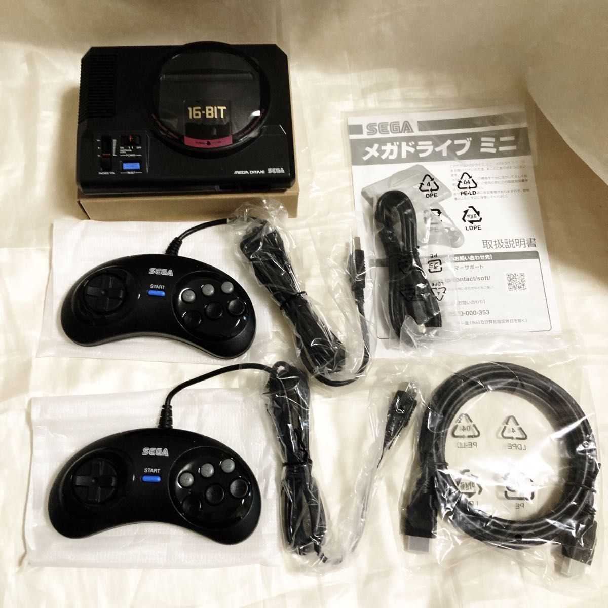 ほぼ新品】SEGA メガドライブミニW / Like New SEGA Mega Drive