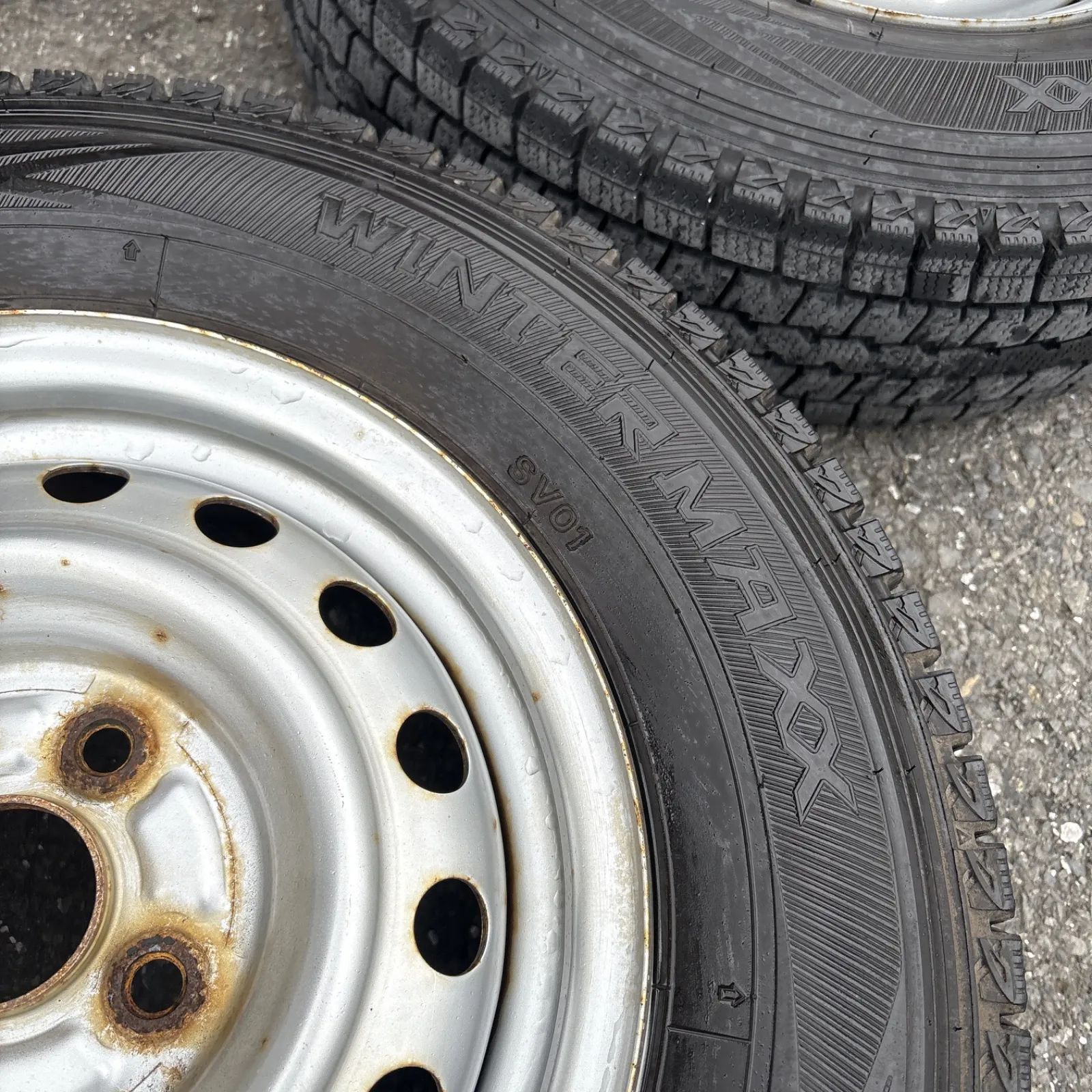 バリ溝　スタッドレスタイヤ　タラお 0000000031582_B5Iwm3r.jpg