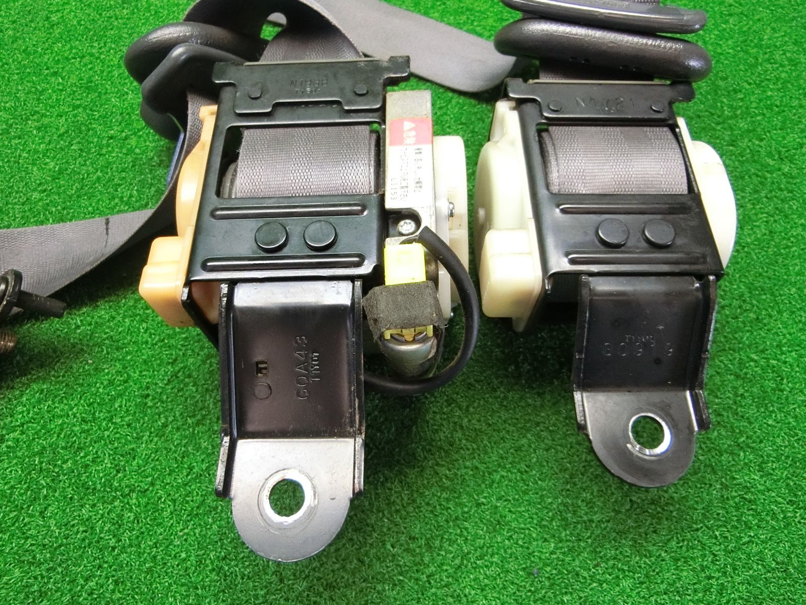 フロント シートベルト