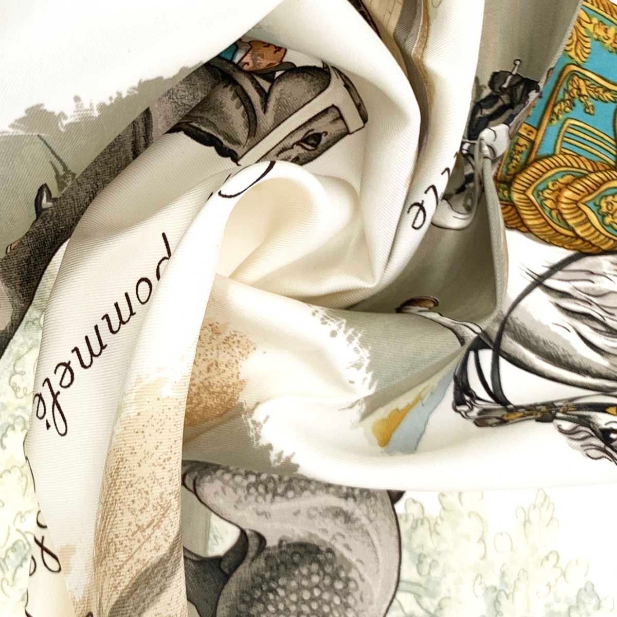 HERMÈS LES ROBES シルクスカーフ（エルメス カレ 90 LES ROBES