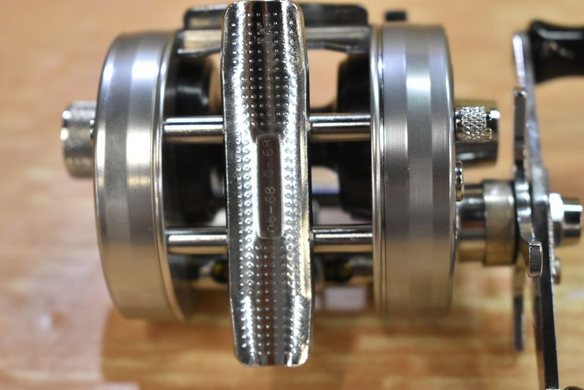 珍しい アブガルシア アンバサダー 2500C 89-0 89-90 Abu Garcia Ambassado ベイトリール バスフィッシング バス釣り ブラックバス 等