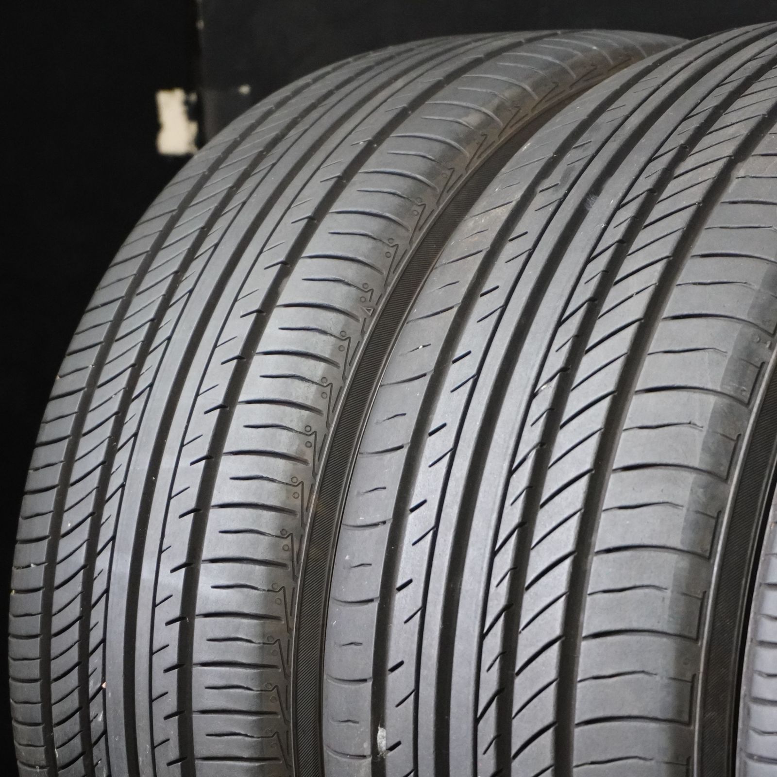 21年製 バリ山 ヨコハマ ADVAN dB V552 215 45R18 4本 80系ノア ヴォクシー マツダ3 アクセラ キックス等