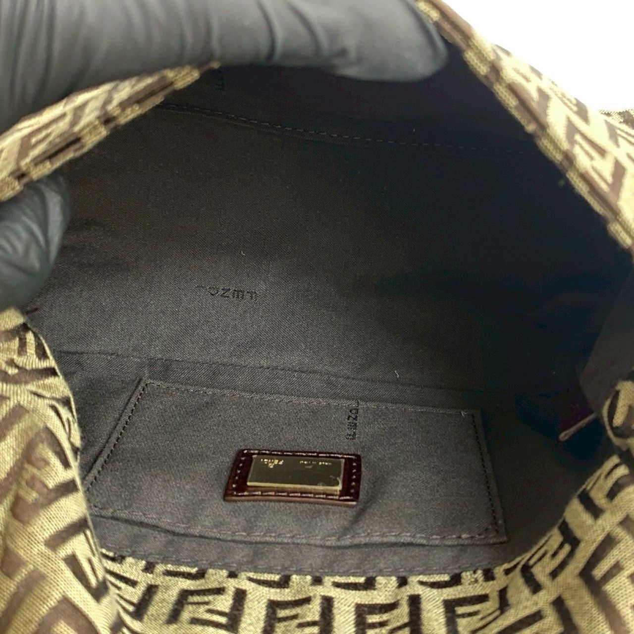 極 美品 FENDI フェンディ マンマバケット ズッキーノ FF 総柄