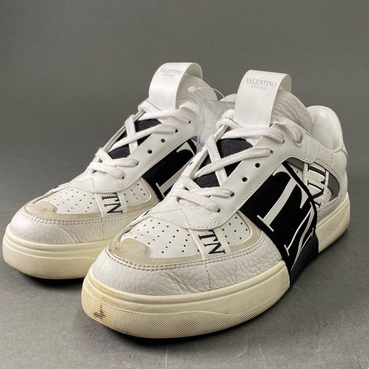 3f4 VALENTINO GARAVAN ヴァレンティノ ガラヴァーニ VLTN レザー 