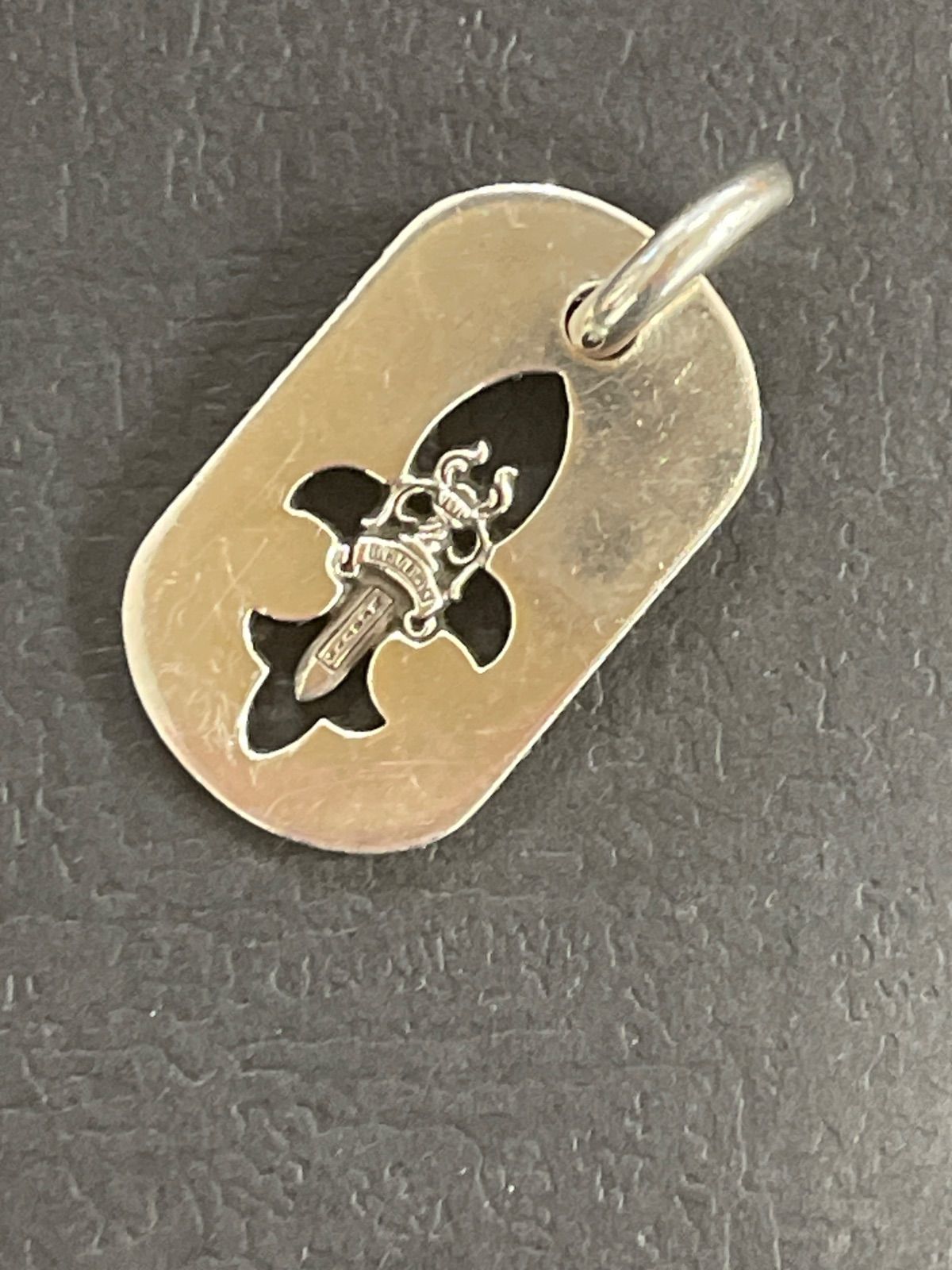 CHROME HEARTS カットアウトフレア ダガー ドッグタグ ラージ クロム